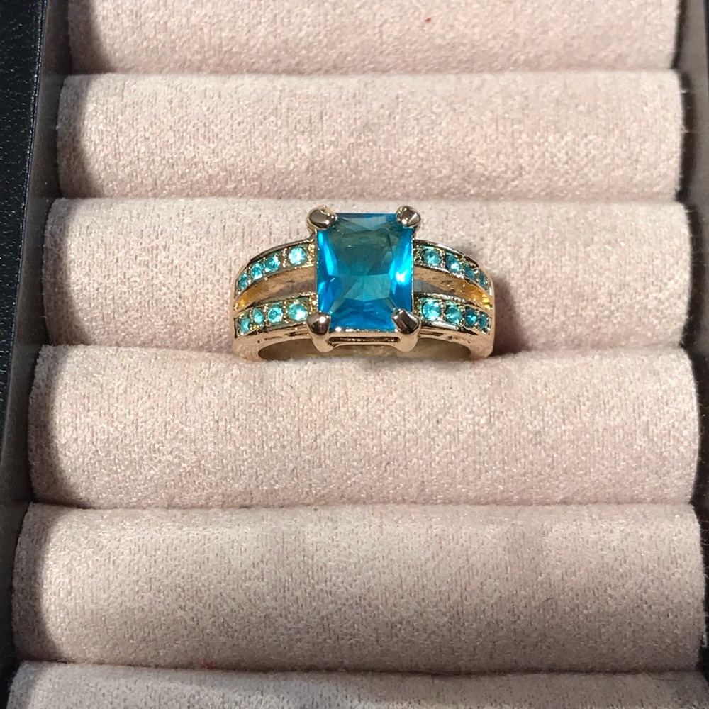Aquamarine Gold Plated w/Smaller Inlay Stones